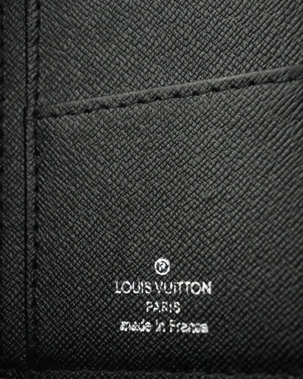 Louis Vuitton Men Long Wallet