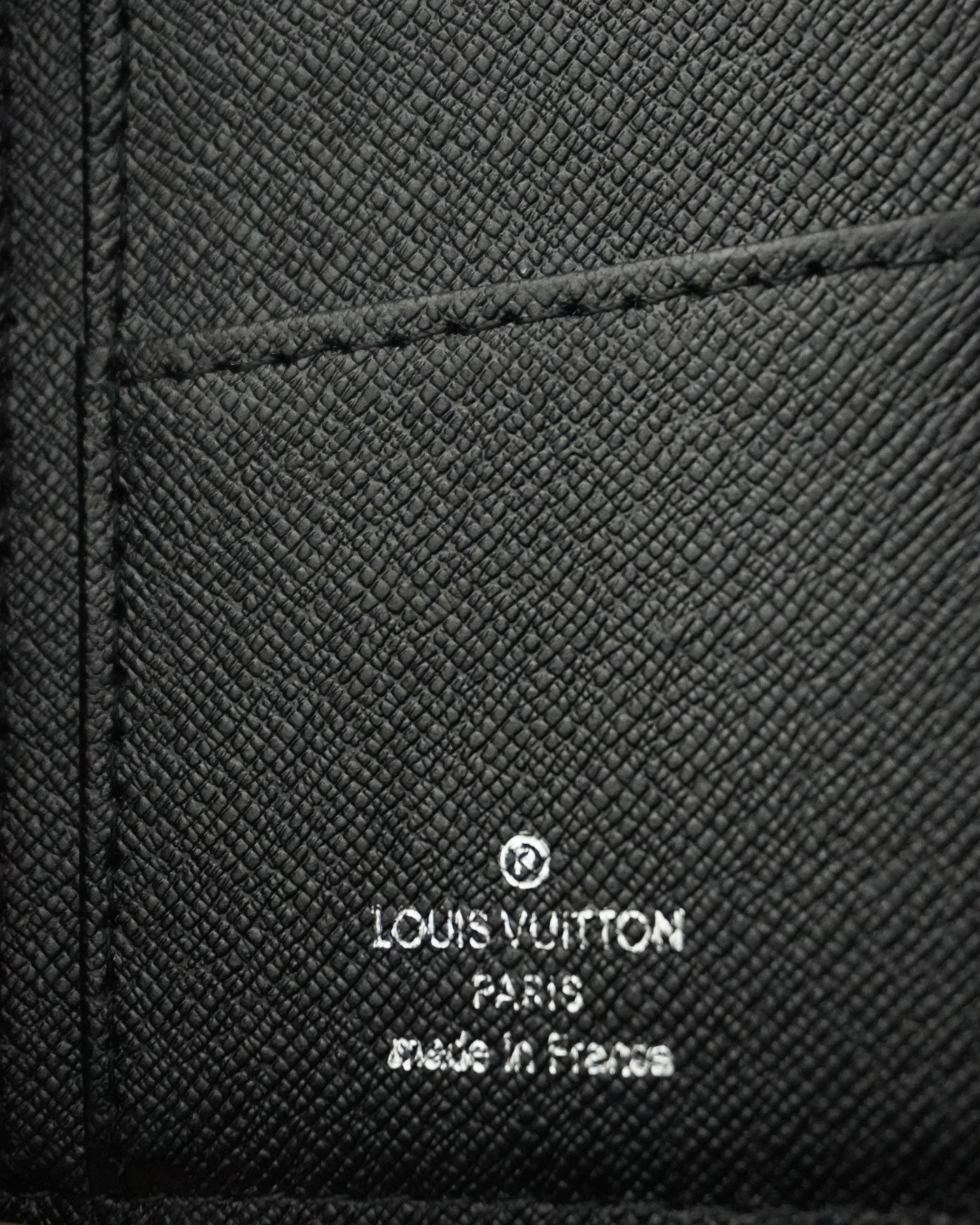 Louis Vuitton Men Long Wallet