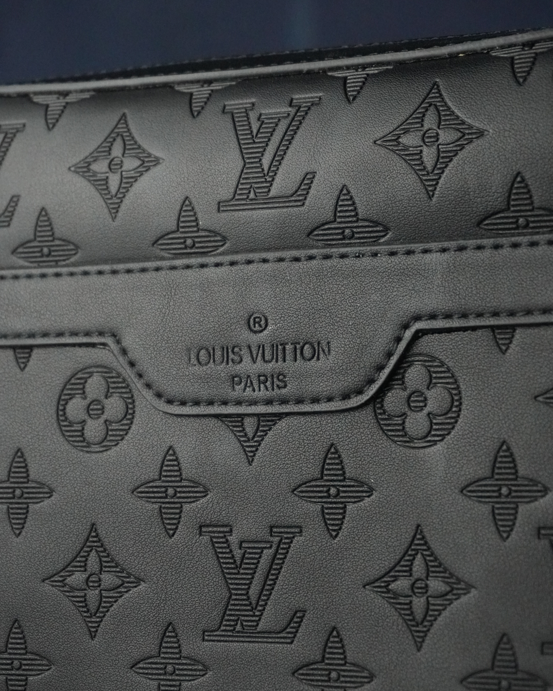 LV Trio Messenger - Leather