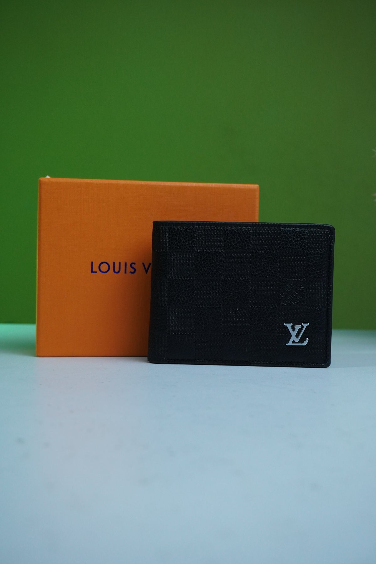 Louis vuitton men textured wallet