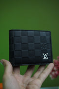 Louis vuitton men textured wallet