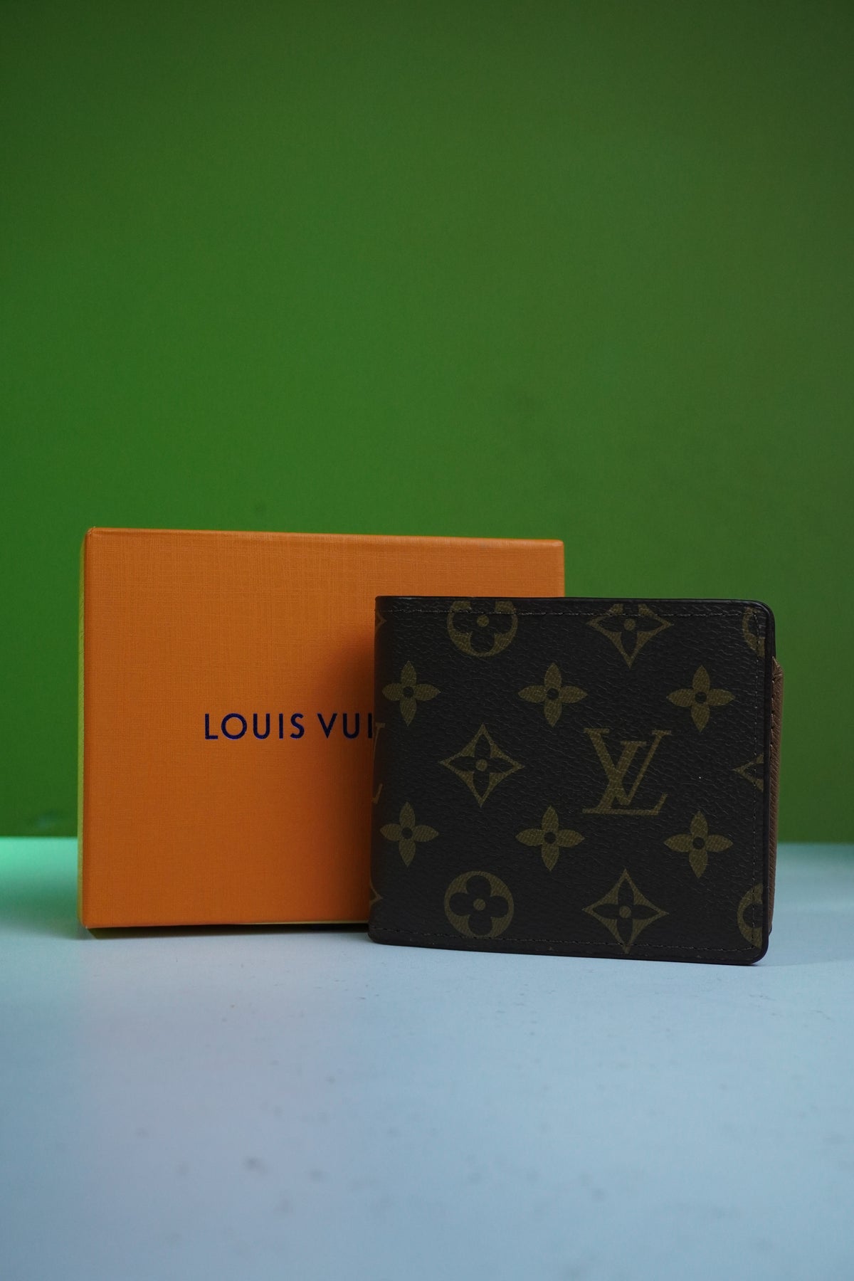 LOUIS VUITTON MEN COMPACT WALLET