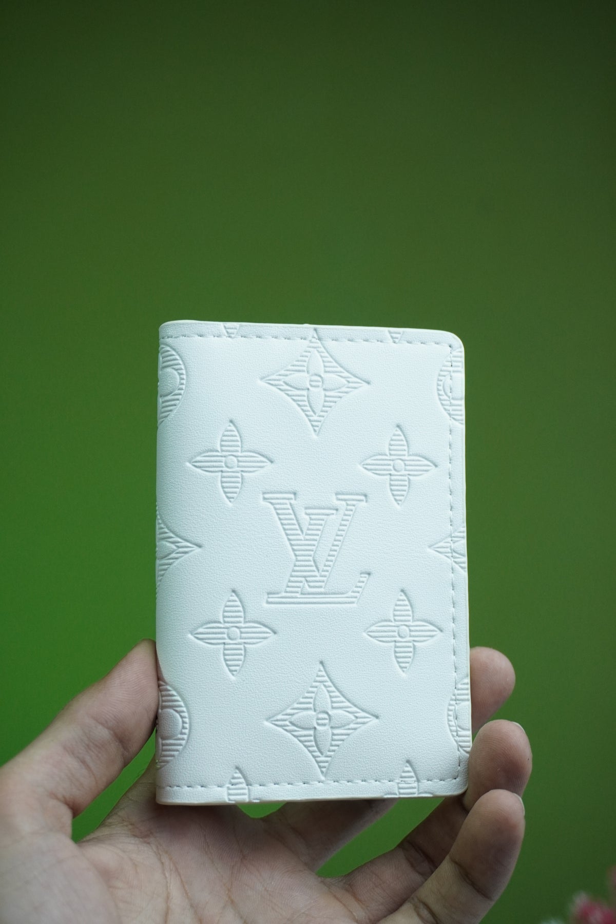 LOUIS VUITTON MEN WHITE COMPACT WALLET