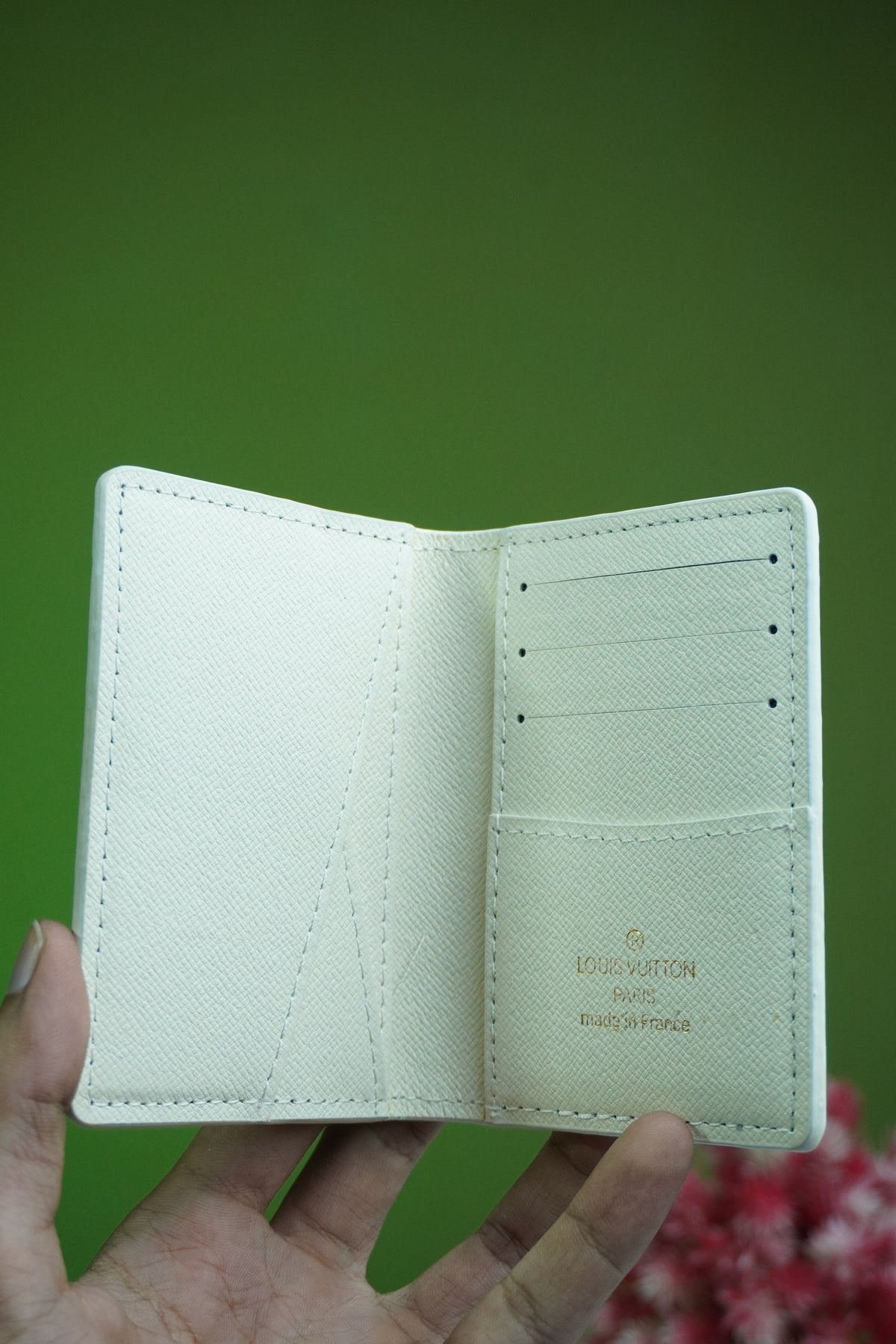 LOUIS VUITTON MEN WHITE COMPACT WALLET