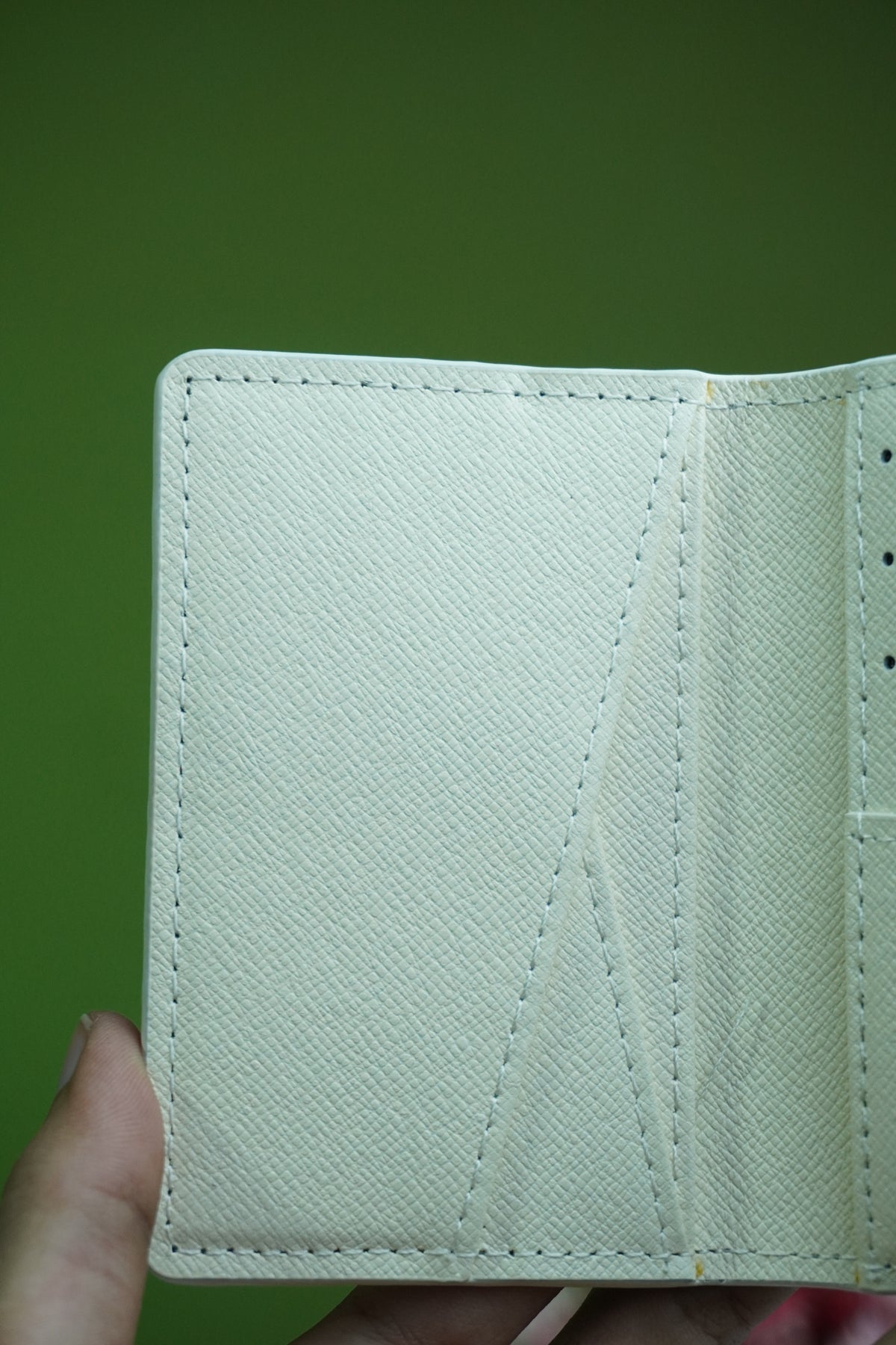LOUIS VUITTON MEN WHITE COMPACT WALLET